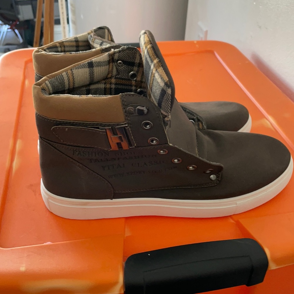 Sport YIKU Fashion Shoes EUC